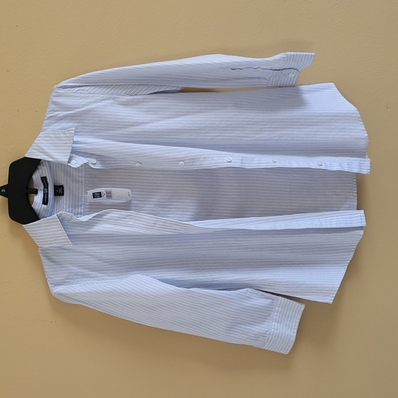 GAP-Women's button-down shirt - Picture 2 of 13